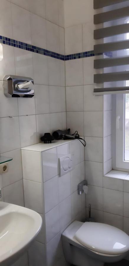 Gasthof Zum Alten Schulmeister Harra Bagian luar foto