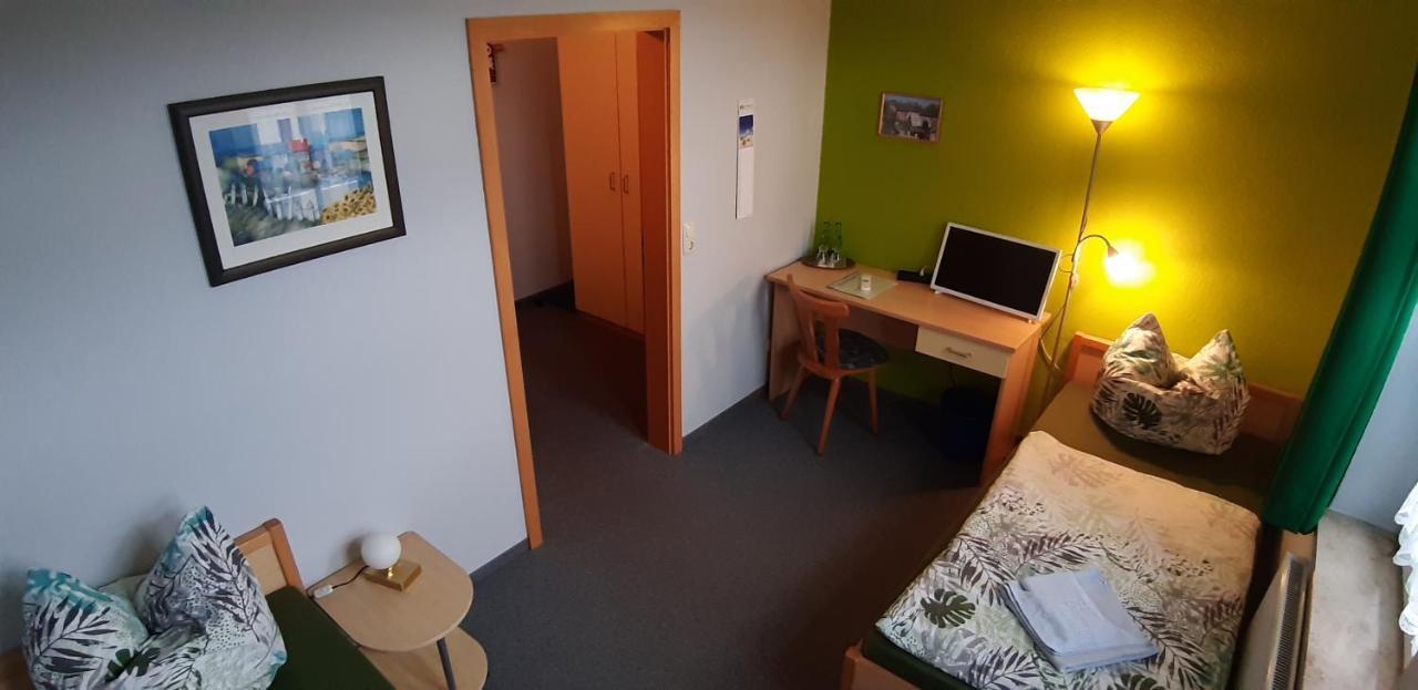 Gasthof Zum Alten Schulmeister Harra Bagian luar foto