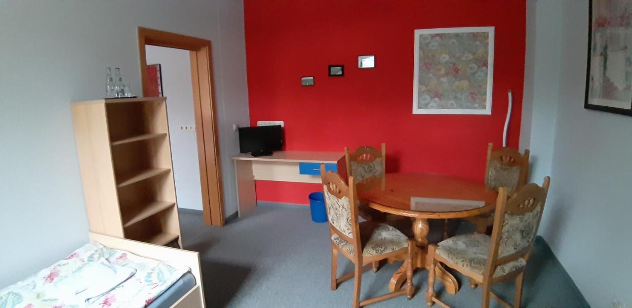 Gasthof Zum Alten Schulmeister Harra Bagian luar foto