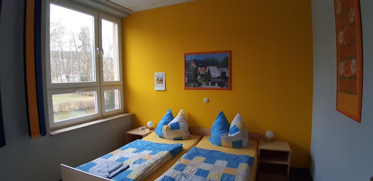 Gasthof Zum Alten Schulmeister Harra Bagian luar foto