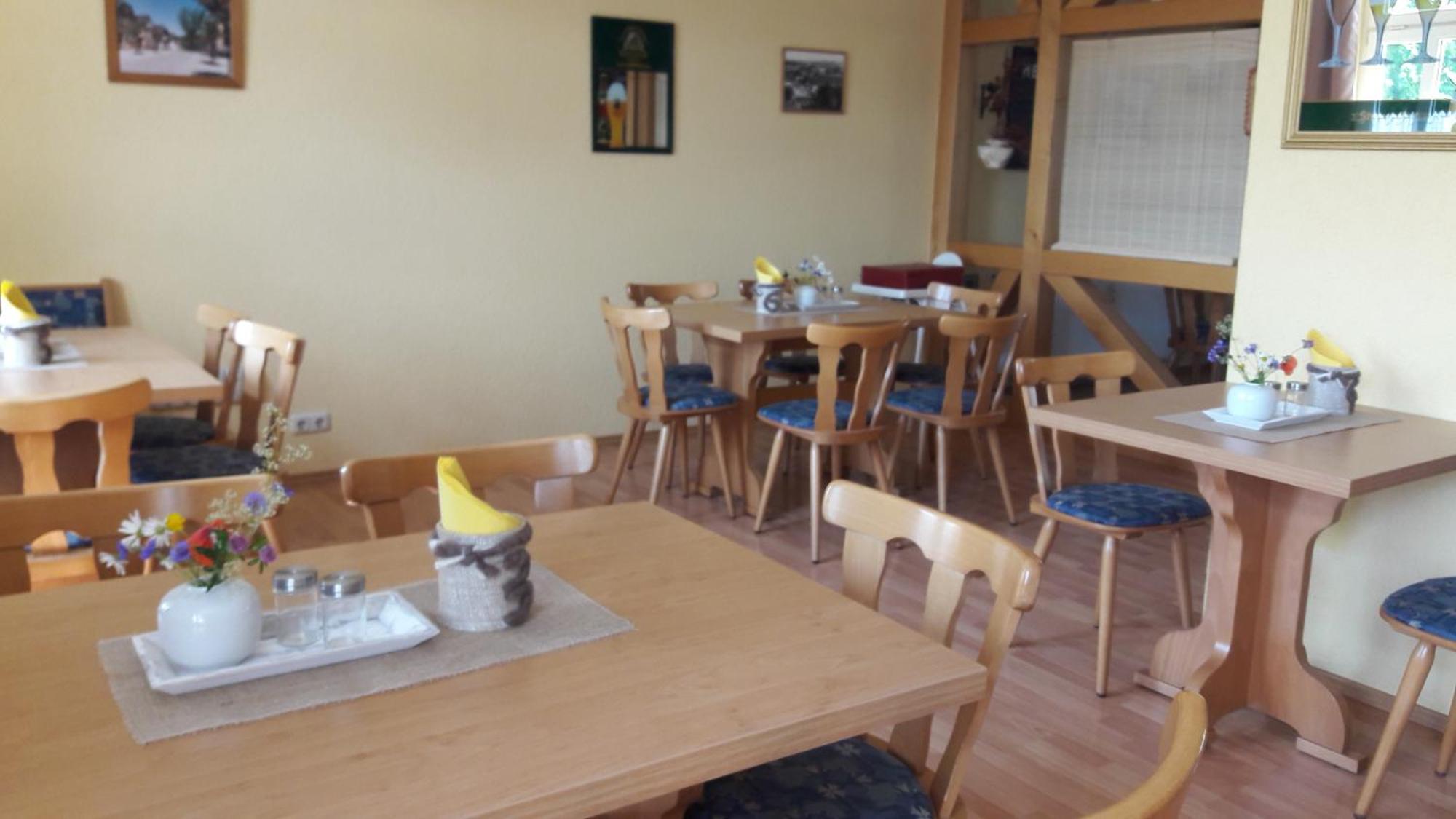 Gasthof Zum Alten Schulmeister Harra Bagian luar foto