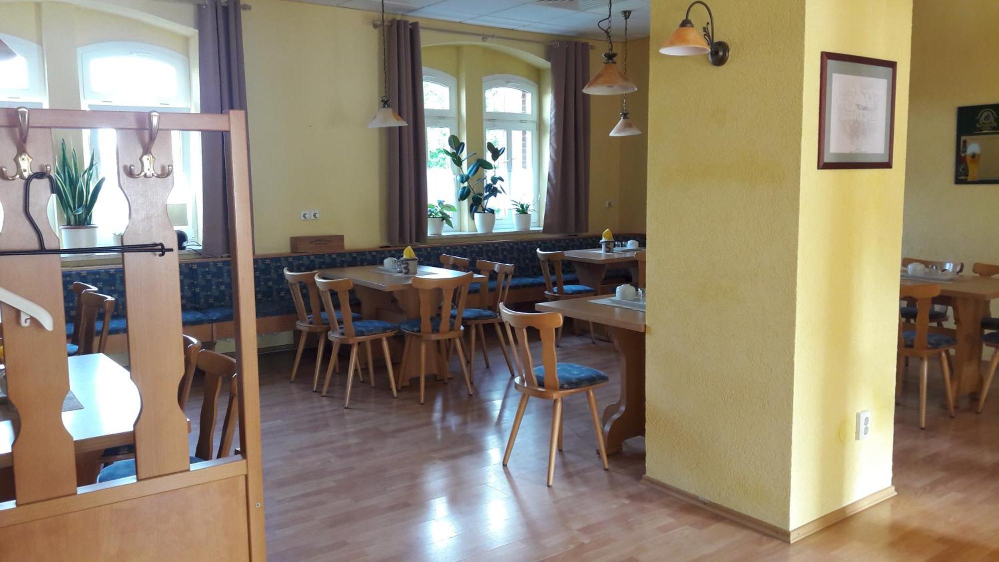 Gasthof Zum Alten Schulmeister Harra Bagian luar foto