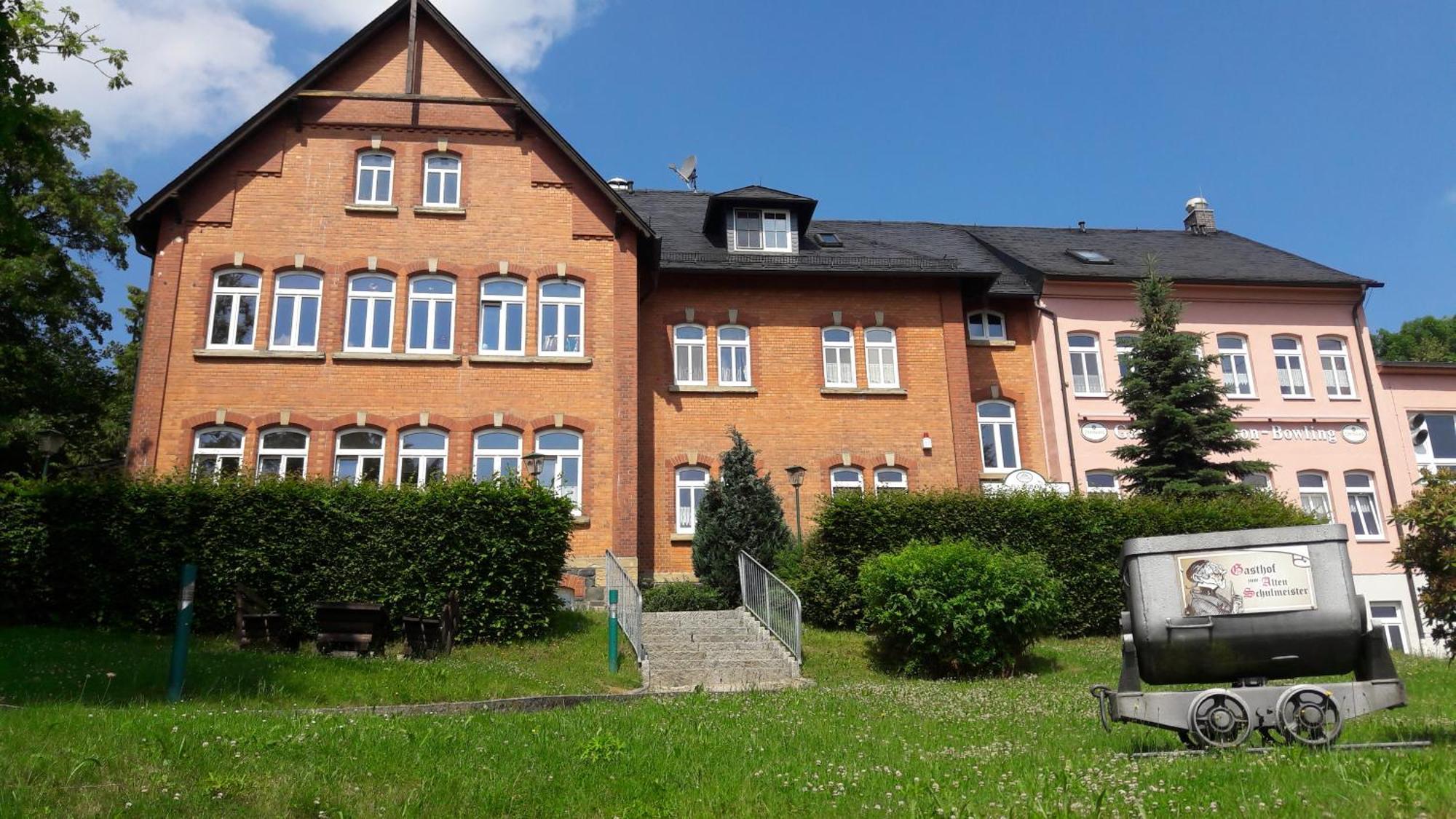 Gasthof Zum Alten Schulmeister Harra Bagian luar foto