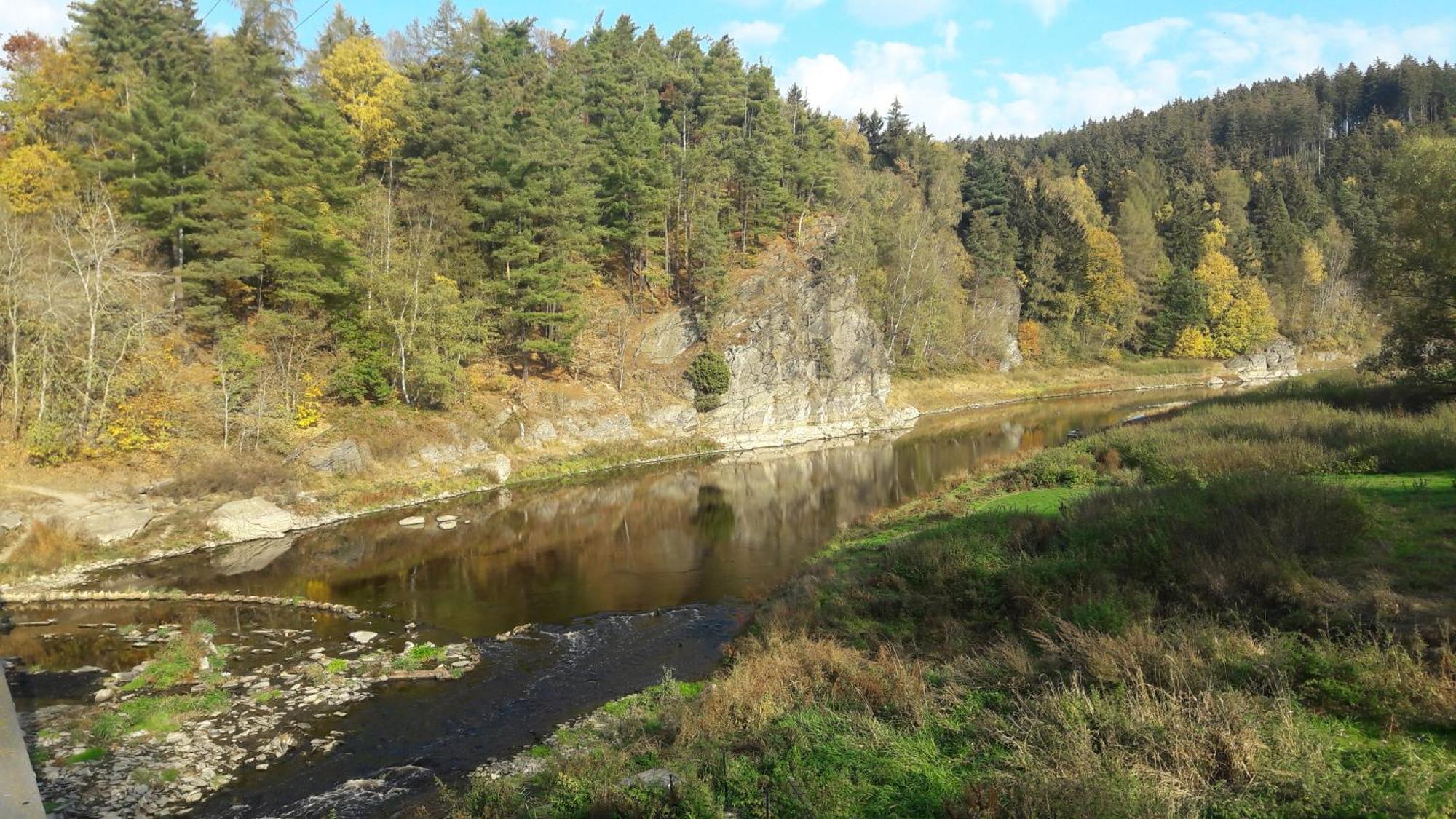 Gasthof Zum Alten Schulmeister Harra Bagian luar foto