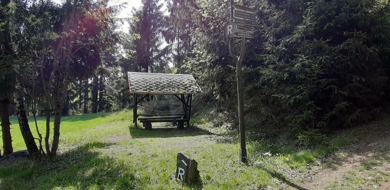 Gasthof Zum Alten Schulmeister Harra Bagian luar foto
